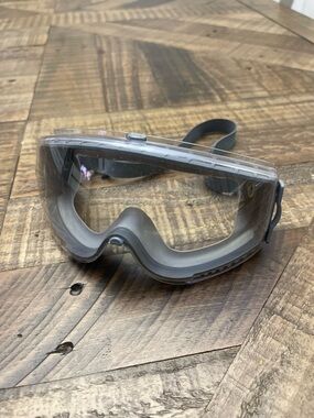 Honeywell Uvex Stealth safety goggles-